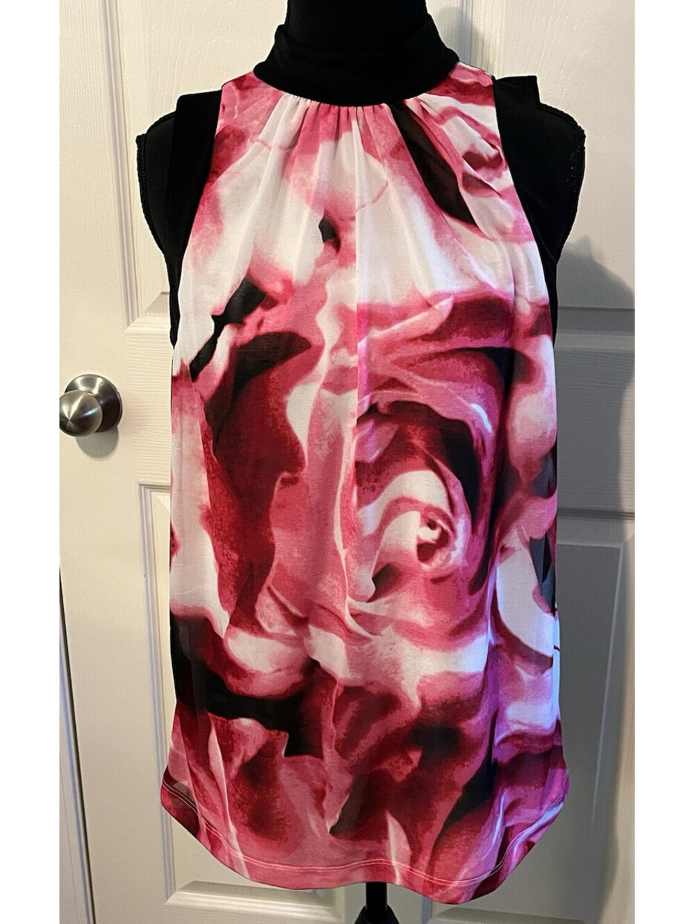Worthington Women’s Medium Pink Rose Floral Sleeveless Blouse Mock Neck